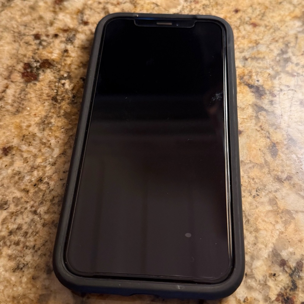 Apple iPhone X w/Otterbox case - Picture 2 of 10